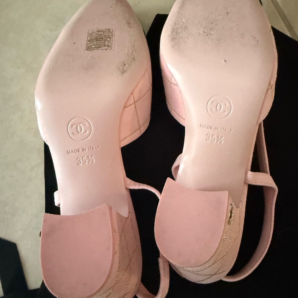 SOLD Chanel Pink and Black Quilted Heels - Picture 4 of 4